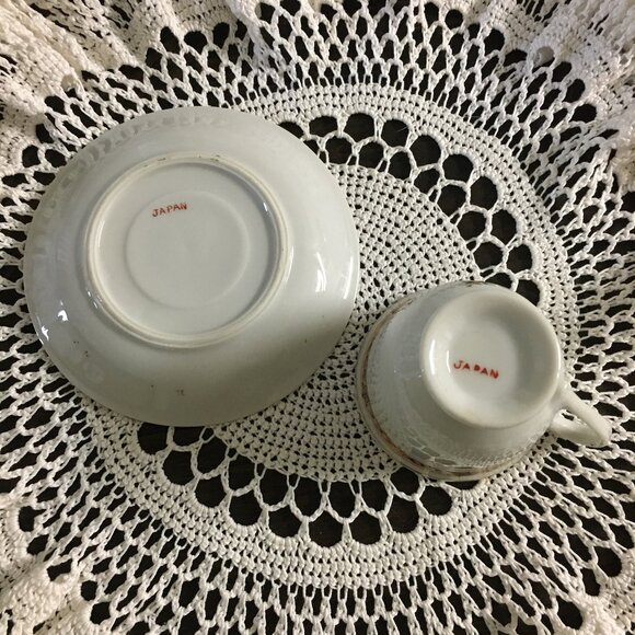 Minature Made In Japan Floral and Gold Teacup & Saucer Set - Picture 9 of 16